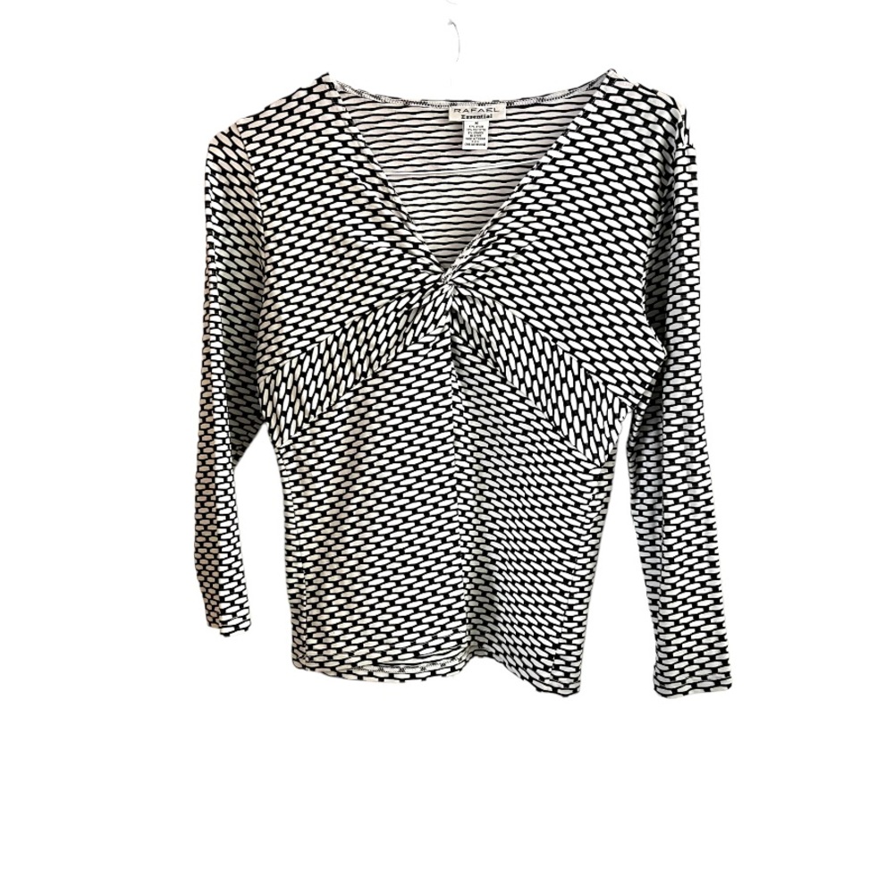Beautiful print pullover Top /white/black